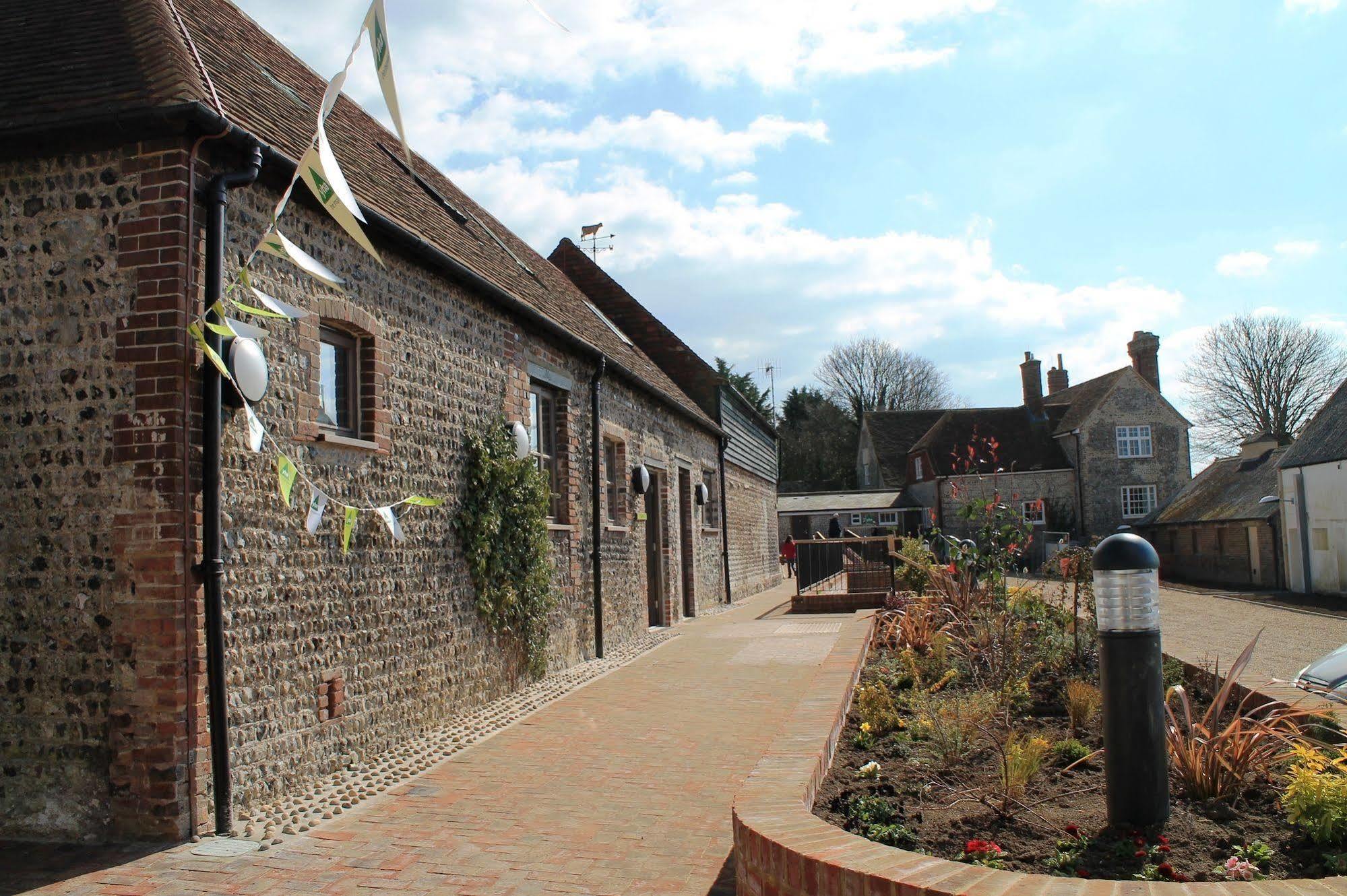 Yha South Downs Hostel Lewes Exterior photo